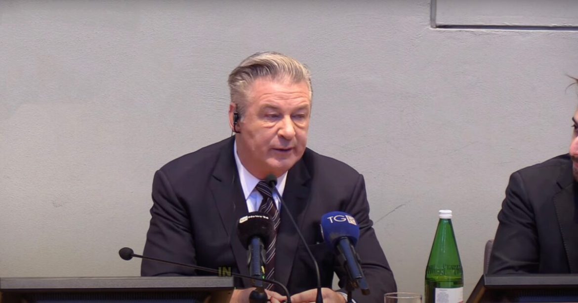 BREAKING: Alec Baldwin and His Brother Crash SUV Into Tree in the Hamptons