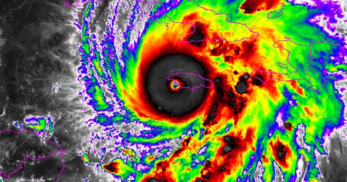 WATCH LIVE: Hurricane Melissa Makes Landfall in Jamaica as a Monster Category 5 Storm (STORM CHASER VIDEOS)